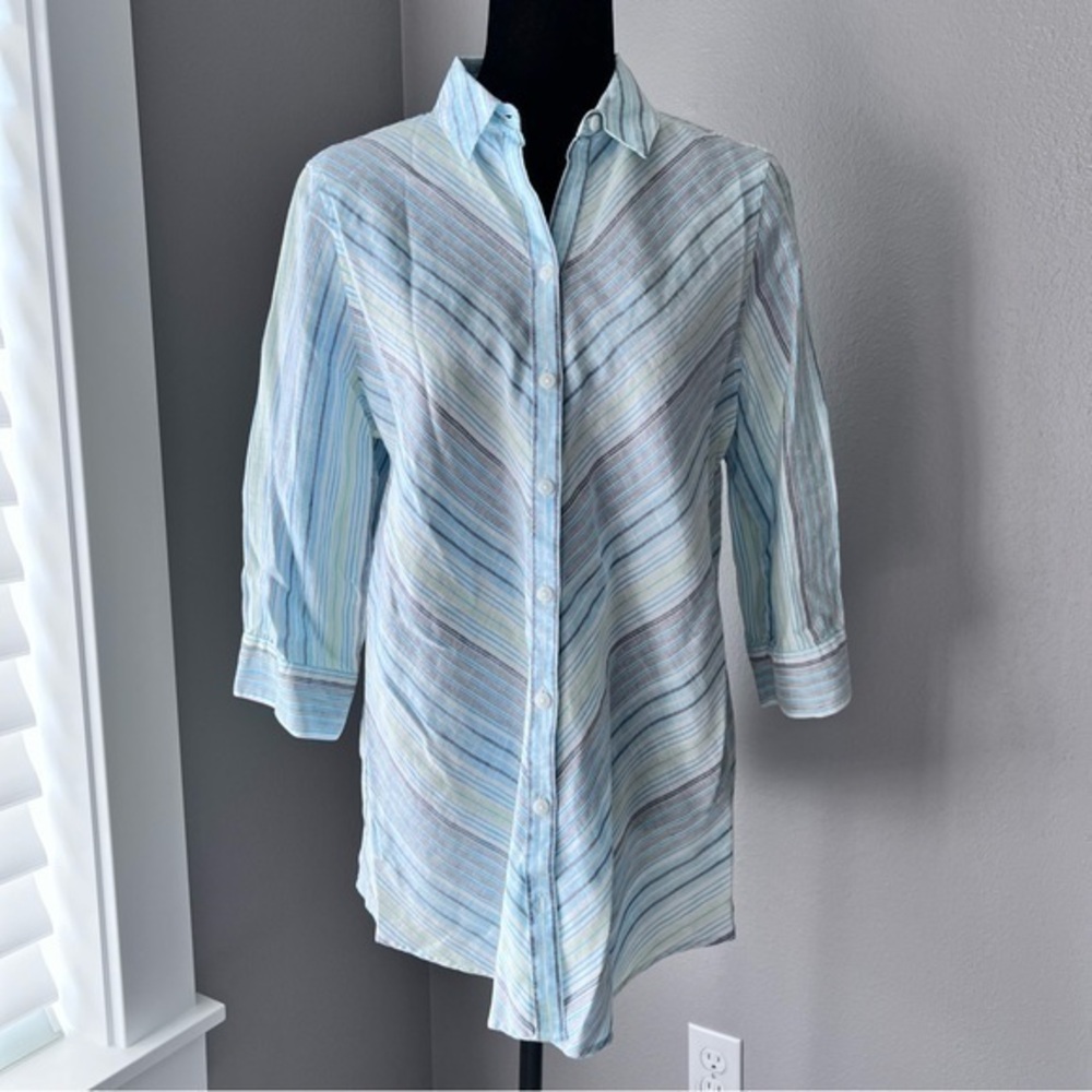 Chico’s 100% linen no iron button down shirt size 1 (medium)